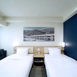 Travelodge Shijo Kawaramachi 3* קיוטו