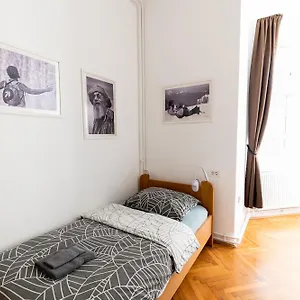 https://galeria-rooms.hotels-in-ljubljana.com