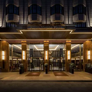 Hilton Plaza **** וינה