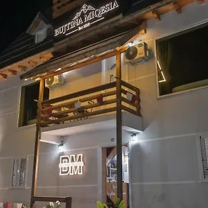 Couette-café Bujtina Miqesia