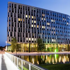 Otel Courtyard By Marriott Prater/messe