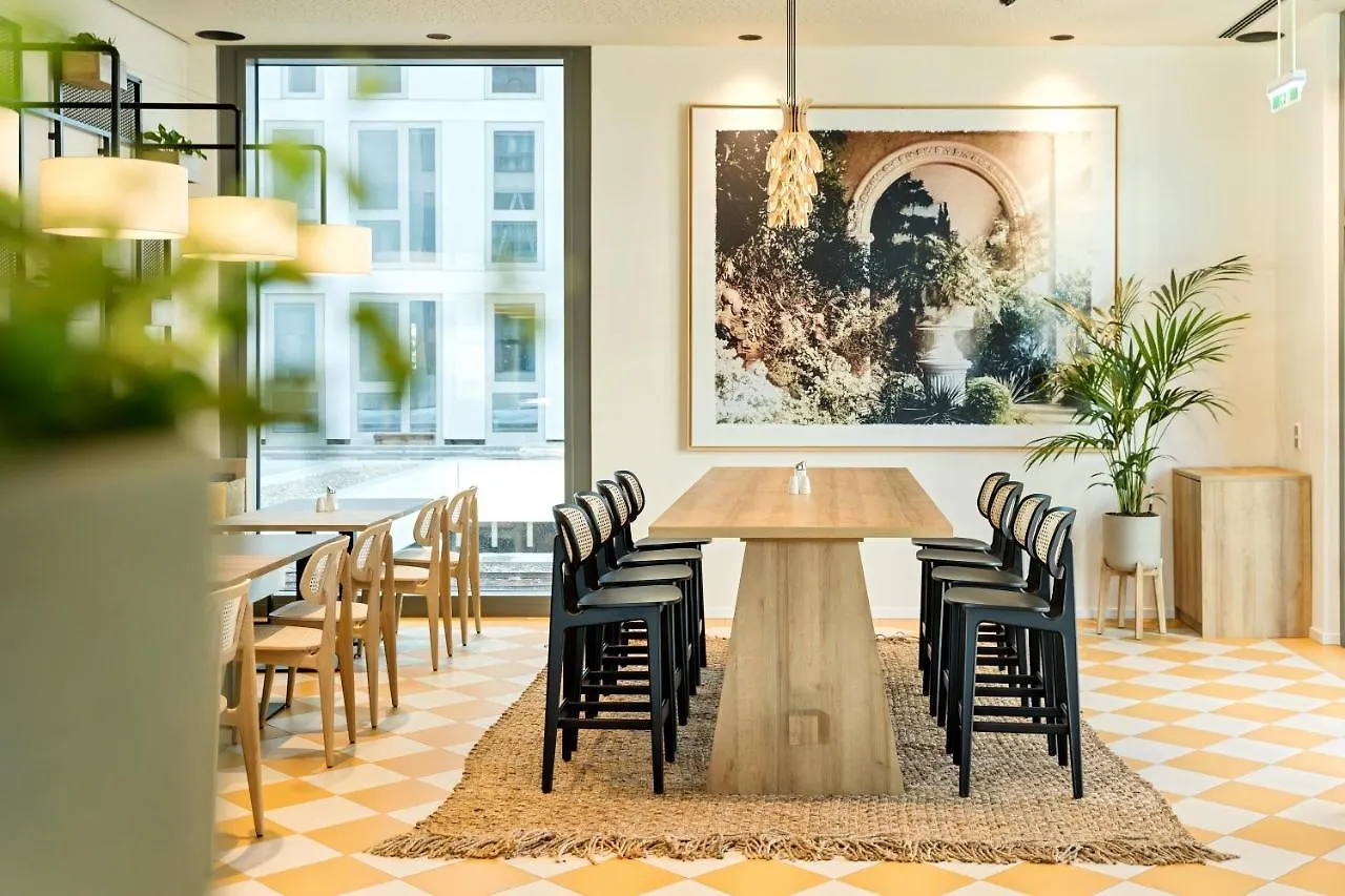 Spark By Hilton Vienna Donaustadt Отель
