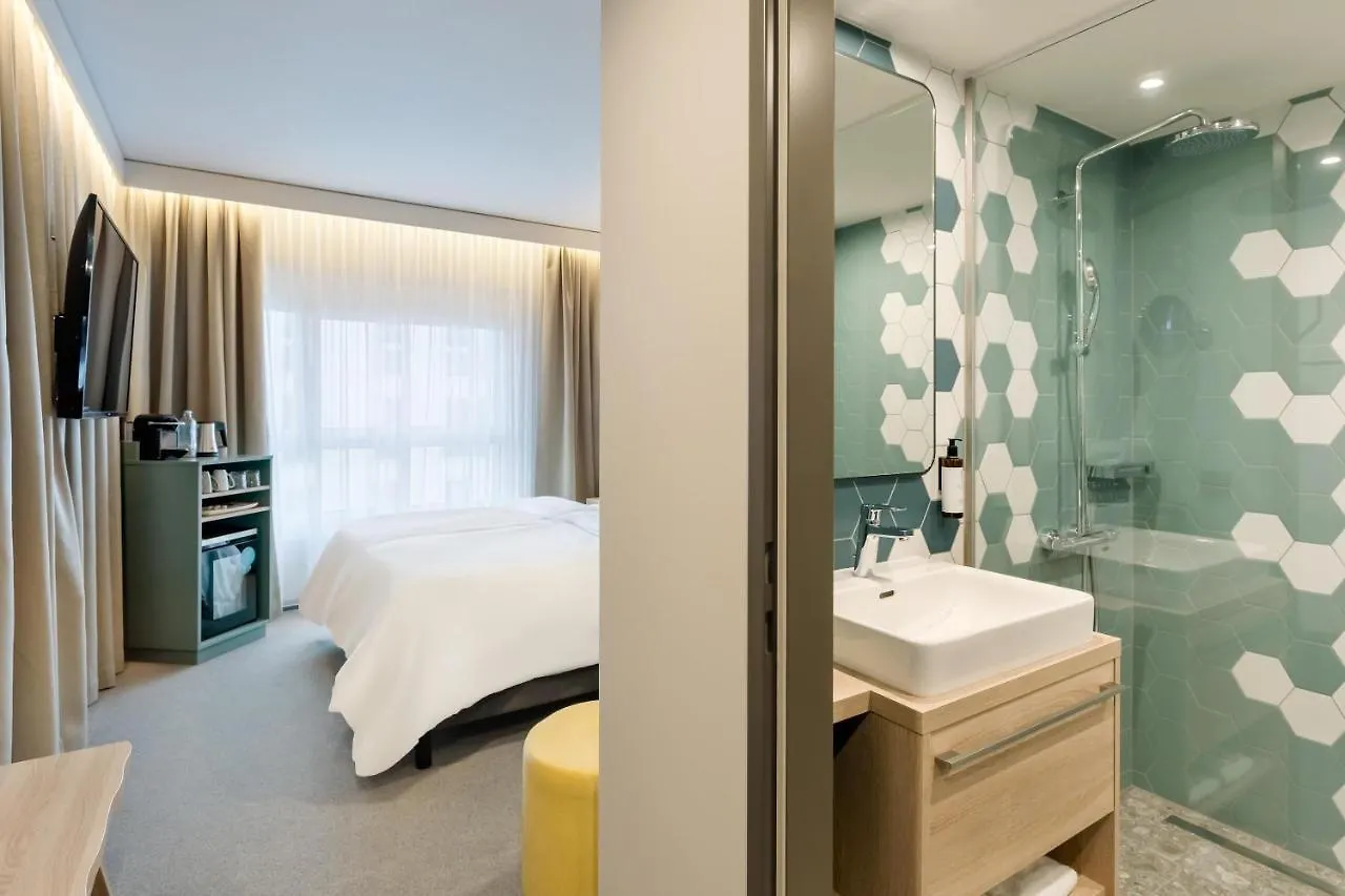 Spark By Hilton Vienna Donaustadt 4*,